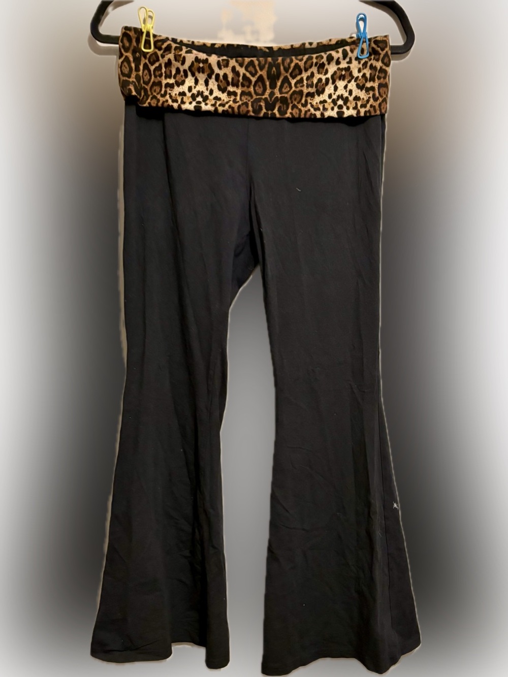 Y2K Style Black Yoga Pants with Leopard Foldover Waistband